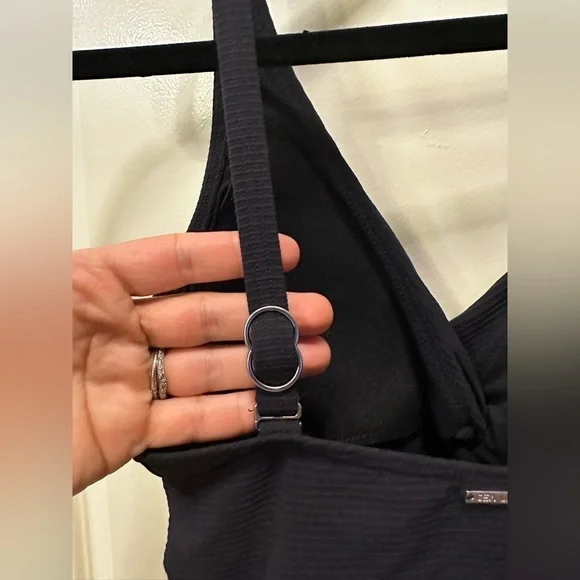 SEA LEVEL Australia Spinnaker Cross Front One Piece Tummy Control Black,size 4US - Picture 9 of 14